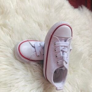 Polovne patike bele Sinsay, velicine 27.