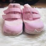 Polovne patike Nike, roze boje ,velicine 25, na poklon.