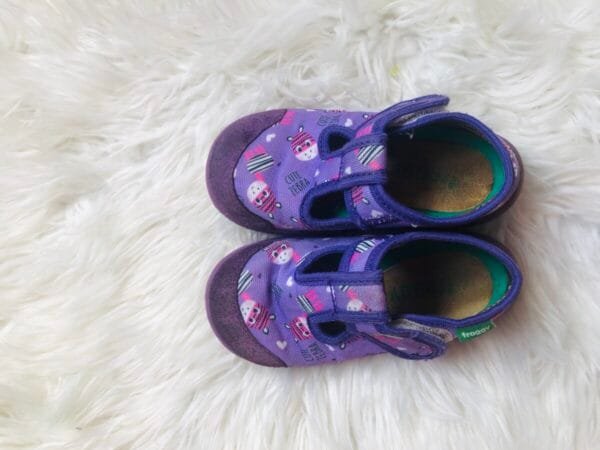 Polovne patofne Froggy, ljubicaste boje, velicine 25.