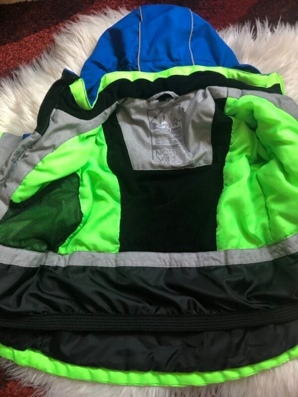 Polovna zimska jakna Northville za decake, velicine 104.