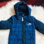 Polovna zimska plava jakna za decake, velicine 92.