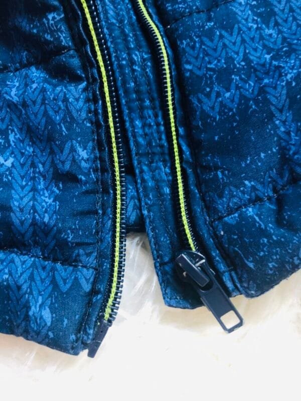 Polovna zimska plava jakna za decake, velicine 92.