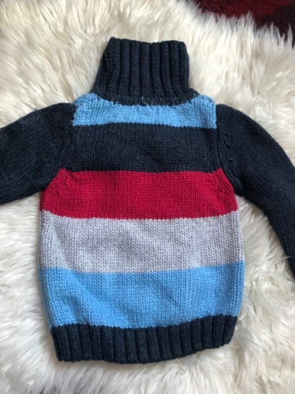 Polovni dzemper Sergent Major, velicina 92.