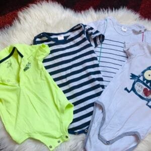 Polovni bodiji za bebu decaka, velicine 18m.