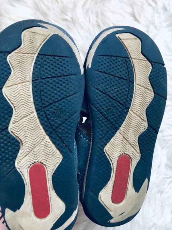 Polovne Ciciban sandale za decake, velicine 24.