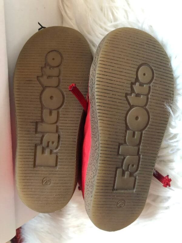 Polovne crvene Falcotto cipele, velicine 25.