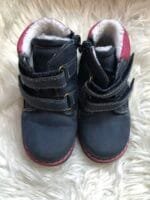 Polovne zimske cipele teget za devojcicu, velicine 24.