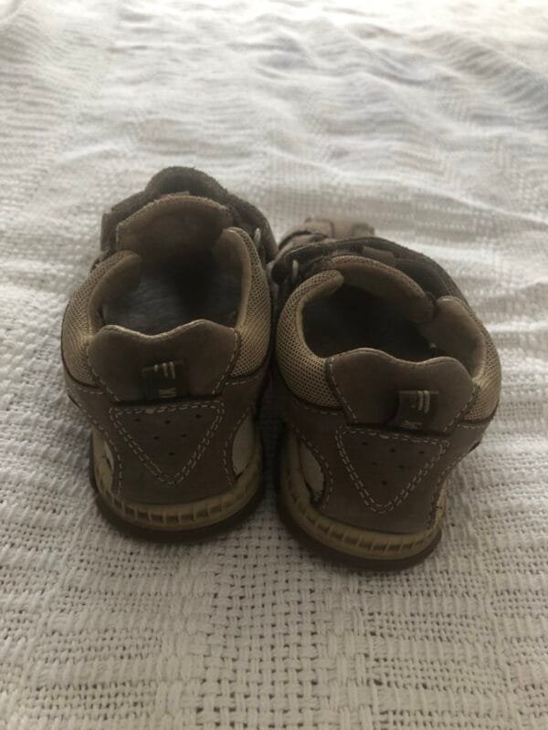 Polovne Ciciban sandale bez, velicine 26.