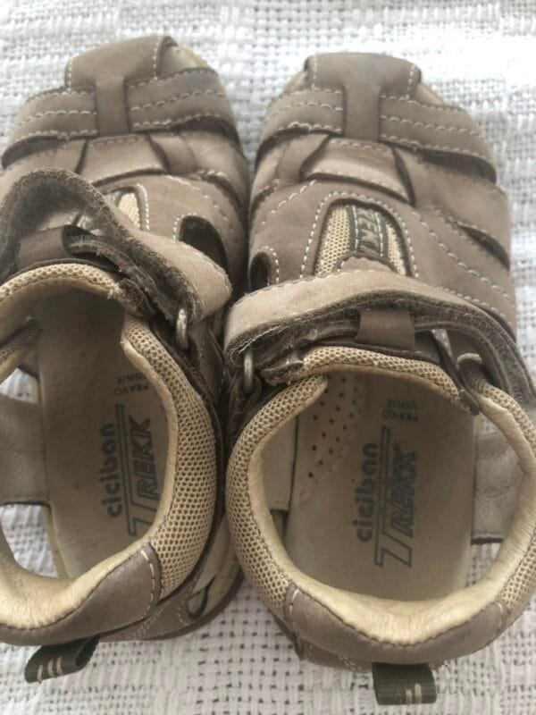 Polovne Ciciban sandale bez, velicine 26.