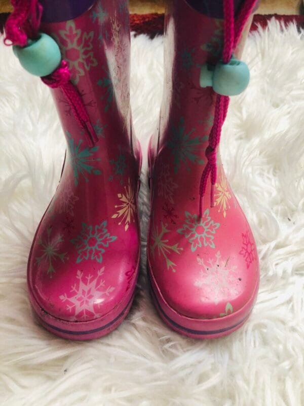 Polovne Elsa & Ana gumene cizme pink boje.