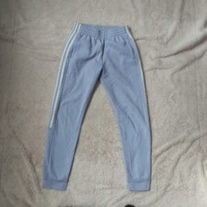 Adidas trenerka donji deo za devojcice velicine164.