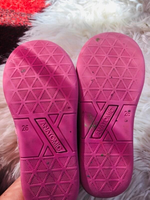 Polovne roze patofne, velicina 26.