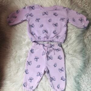 Trenerka sa leptiricima velicine 68.