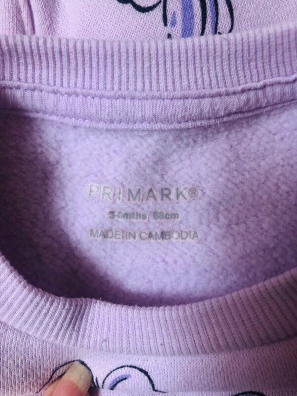 Trenerka sa leptiricima velicine 68.