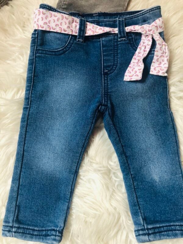 Pantalone za devojcice velicine 68.