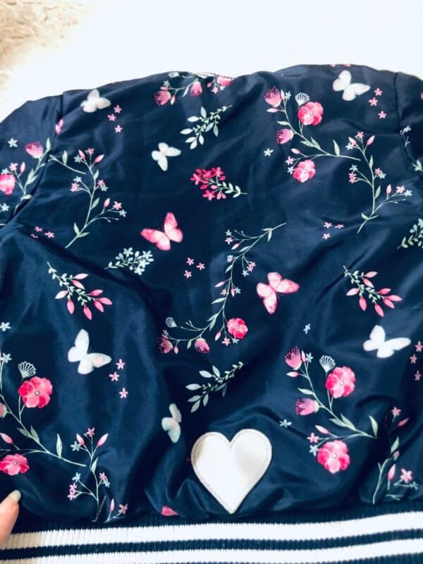 Teget jakna sa leptiricima za devojcice velicine 104.