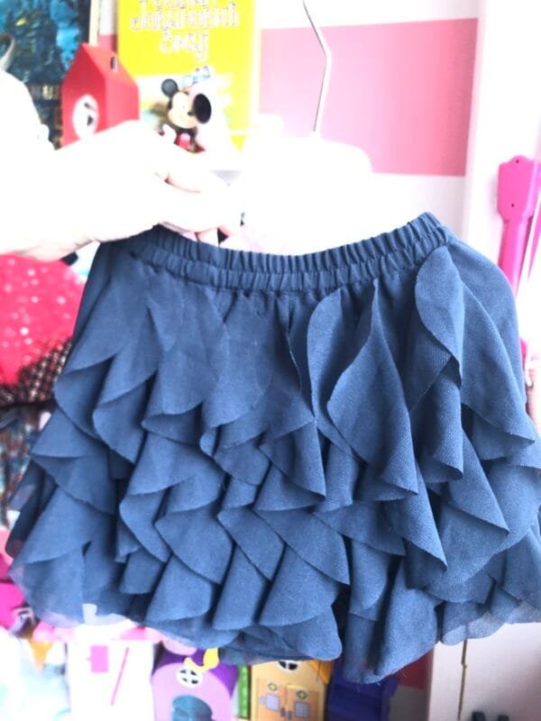 Letnji set suknjice i majice velicine 104.