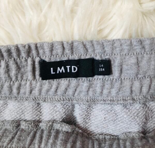 Suknja vel 158 - Slika 2