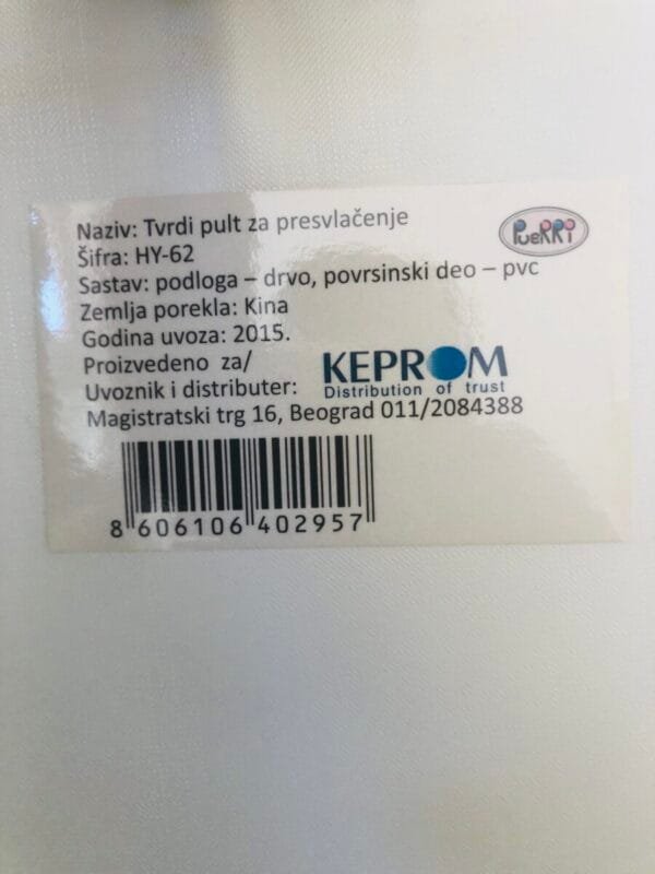 Polovni tvrdi pult za presvacenje beba Puerri.