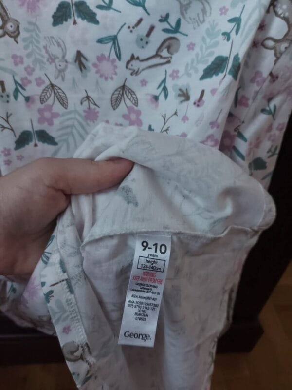 Nova majica George cvetna vel 140.