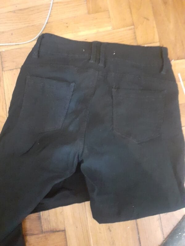 Pantalone vel XS - Slika 3