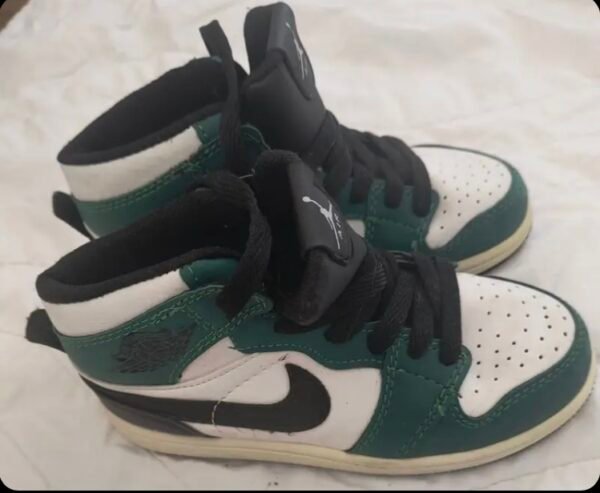 Duboke patike 31, kao nove - Slika 2