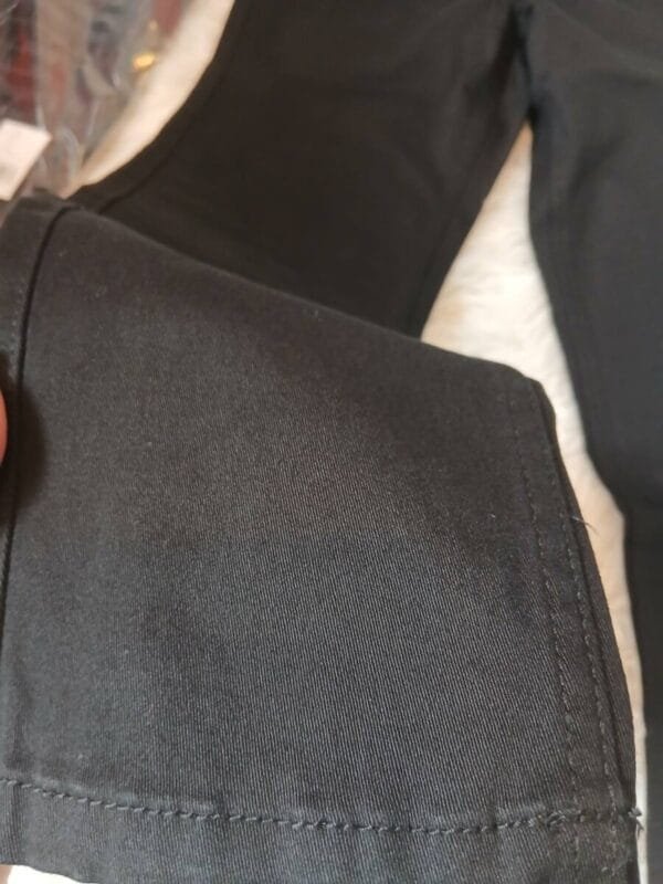 Crne Pantalone vel 134 - Slika 3