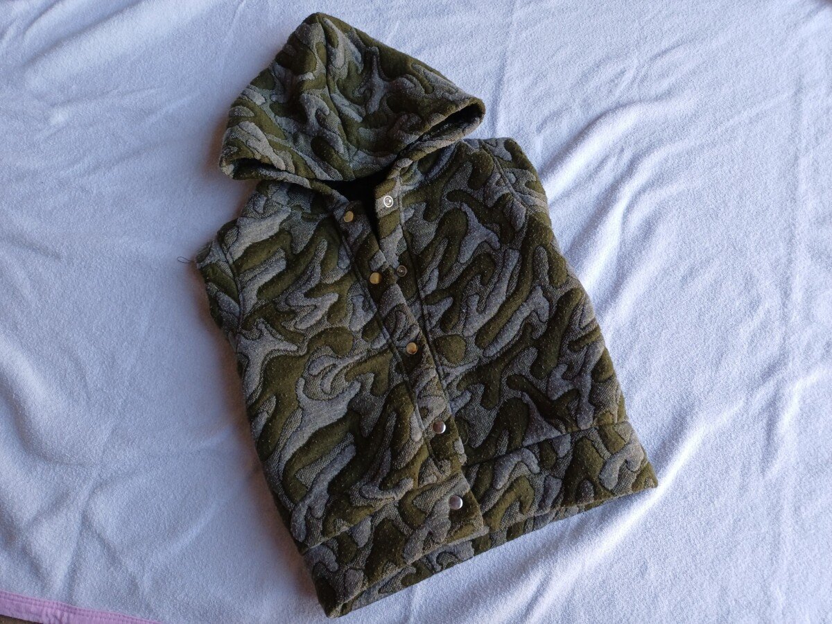 20260311_114744 Prsluk za dečaka Vel 86 - Slika 1