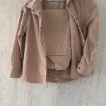 Komplet hlace i košulja veličina 8 godina