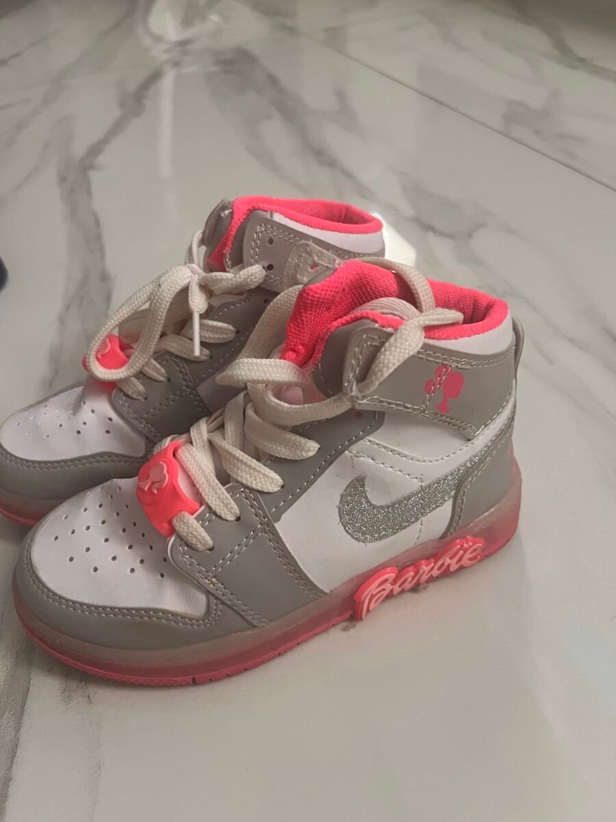 IMG_0610 Duboke patike Barbie vel 30 - Slika 1