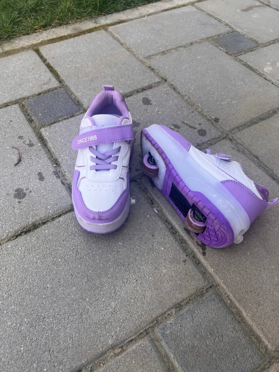 IMG_0675 Patike- rolsule veličina 33 - Slika 1