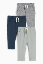 Set 3 C&A trenerke za bebe Vel 6-9m