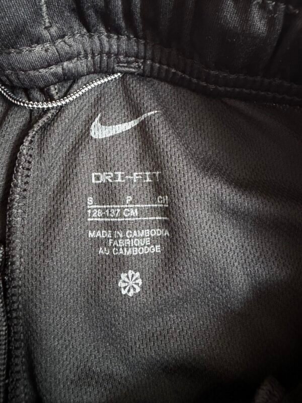 Nike sorts vel 128/134 - Slika 3