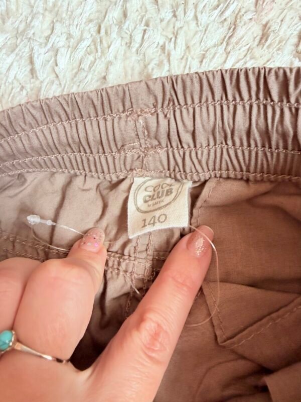 Nove pantalone vel 140 - Slika 2