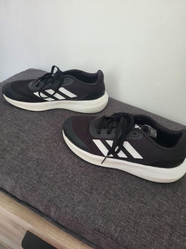 Adidas patike Vel 36 - Slika 4