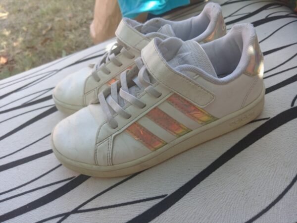 Adidas patike br. 33 - Slika 2