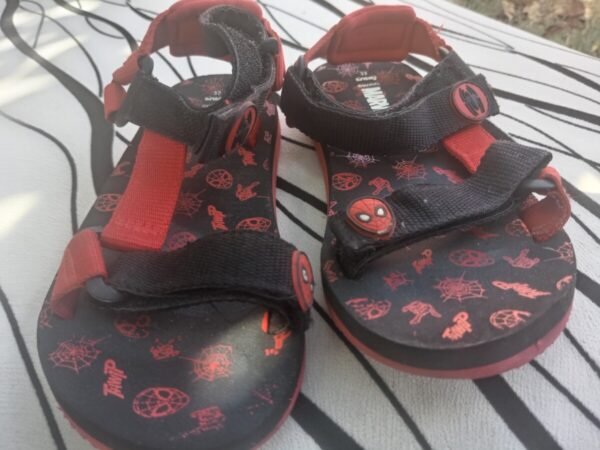 Marvel sandale br 32 - Slika 2